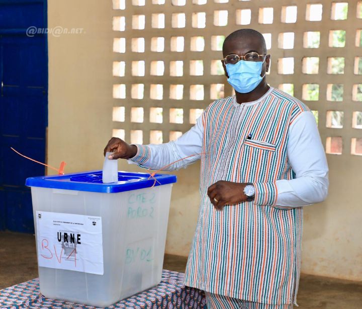 San-Pedro/ Après avoir voté Félix Anoblé appelle les  électeurs   à faire comme lui