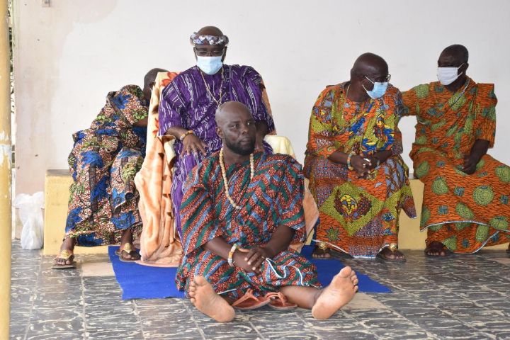 Cohésion sociale et renforcement de la paix: le royaume d’Ebrah exprime ses regrets et présente ses excuses au Chef de l’État