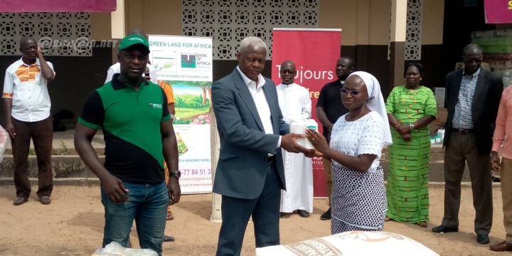 Soutien aux enfants orphelins: des vivres et non vivres à une pouponnière Maria poupo de Soubré