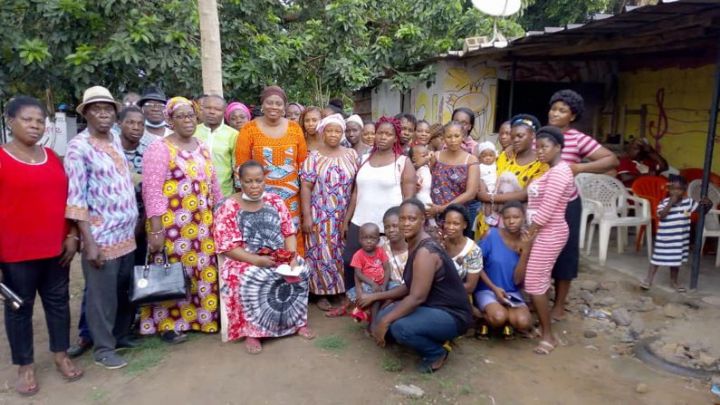 Législatives à Cocody : la candidate Affouet Delphine rencontre des femmes dans le quartier d’Anono