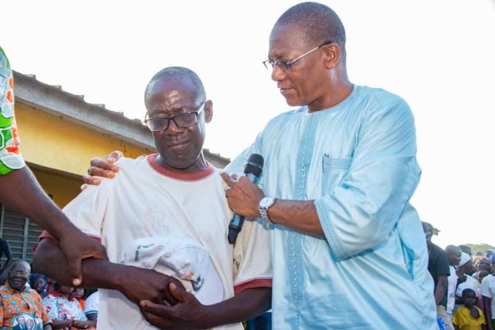 Bruno Nabagné Koné en campagne solidaire dans la Bagoué