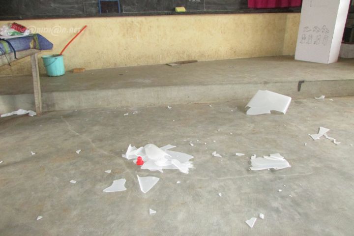 Référendum 2016/ Grabuge à l’EPP Sicogi 2 de Yopougon : le matériel  électoral saccagé dans 8 bureaux de vote sur les 9 que compte ce centre