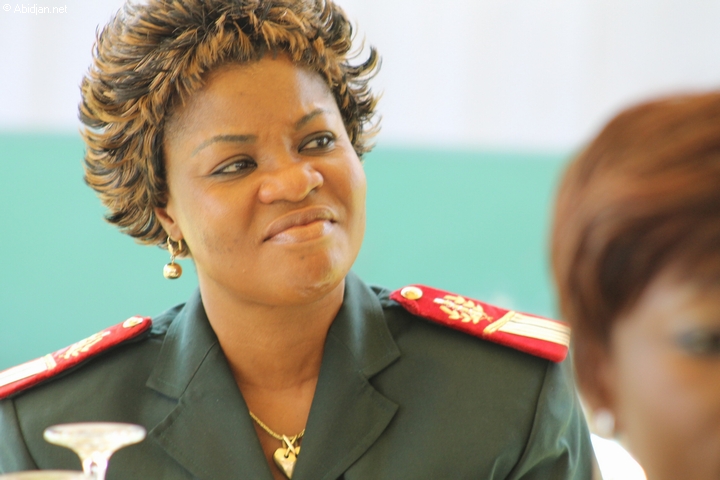 Fête des mères à  l’hopital militaire d’Abidjan : Le Général de brigade Kouamé Akissi honore les femmes