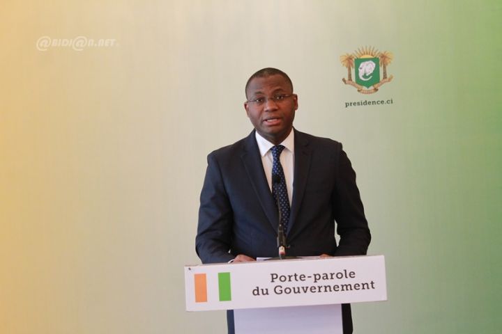 Côte d’Ivoire : les manuels scolaires contenant des erreurs ont été « corrigés» et seront sur le marché