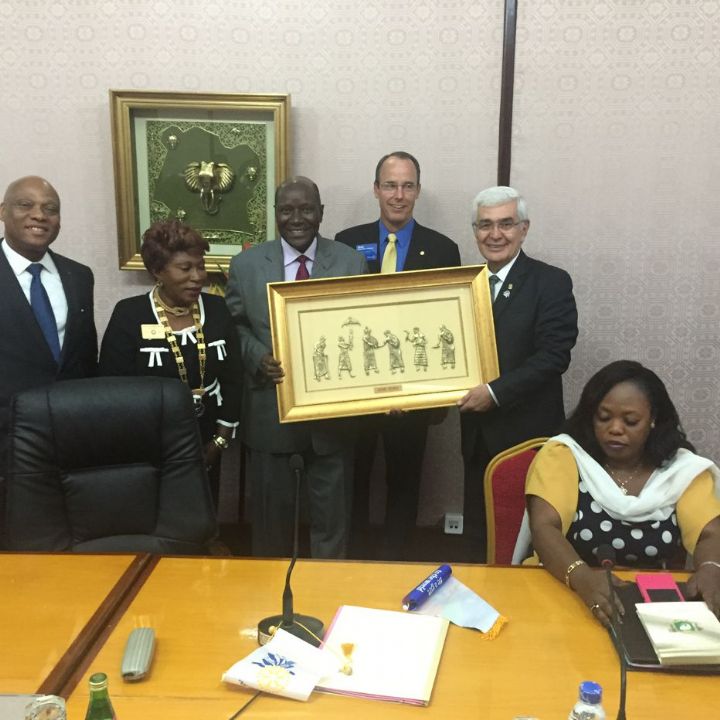 Rotary International - Une forte délégation reçue par le premier ministre Duncan