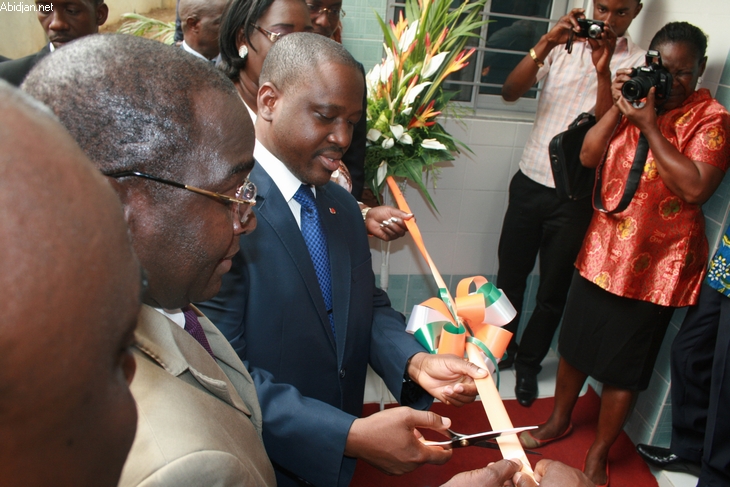 Société / Inauguration du centre de santé de L`Unjci - SORO Guillaume : 