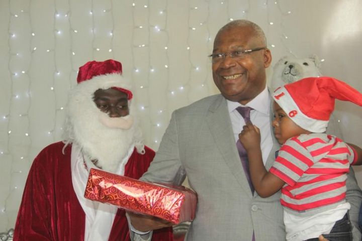 Noël au Conseil constitutionnel : le président Mamadou Koné ‘’gâte’’ les enfants du personnel