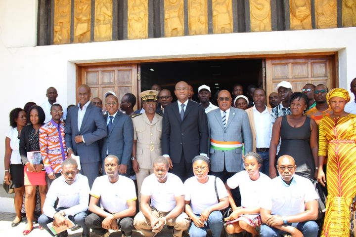 Emploi et Insertion des Jeunes : le ministre Sidi Touré rapproche l’Agence Emploi Jeunes  des jeunes du sud Comoé