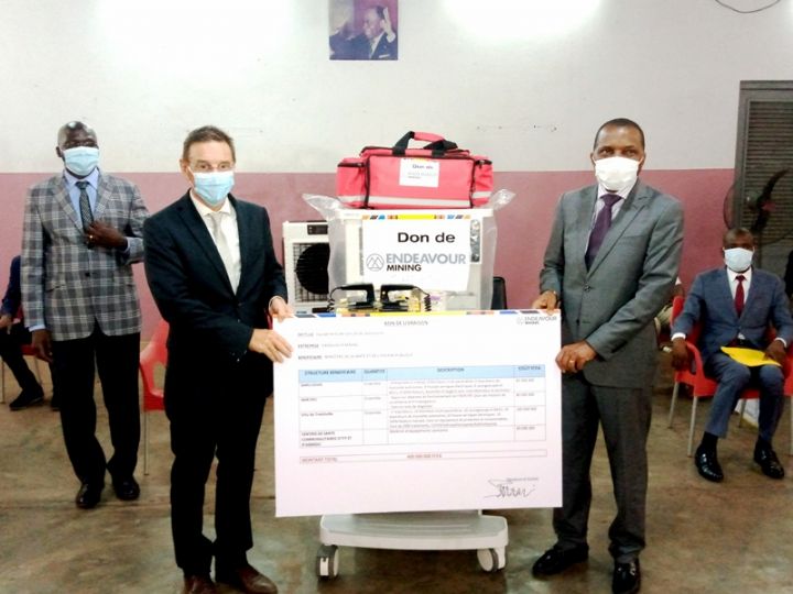 Coronavirus : la société minière Endeavour Mining apporte un appui de 800 millions de FCFA au gouvernement