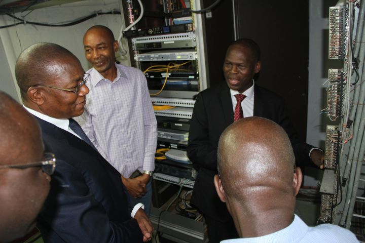Le ministre Bruno Koné s’imprègne des conditions de travail des agents de Radio Côte d’Ivoire