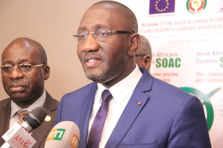 Saisie de 18 000 tonnes de riz avarié au Port d’Abidjan, le processus de destruction déclenché