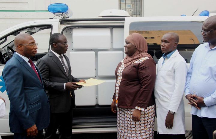 Santé des Fonctionnaire : Une ambulance et un laboratoire d’analyses biologiques pour le Centre de Santé de la Fonction publique