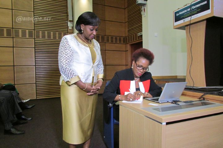 Littérature : Agnès Kraidy veut lutter contre le cancer