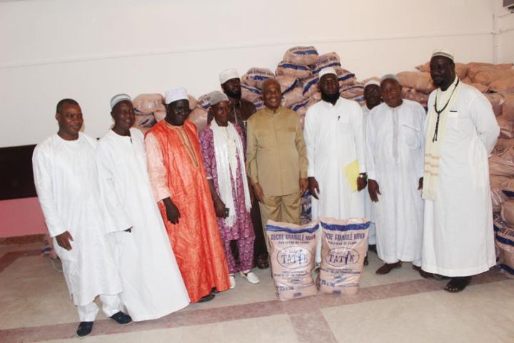 DON de sucre Cocody au communautés musulmanes de Cocody : Le maire N’goan offre 7 tonnes de sucre