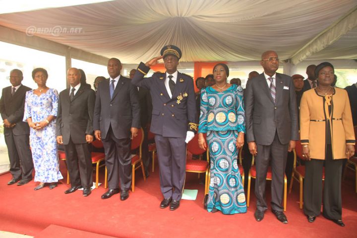 500 fonctionnaires et agents de l’Etat décorés