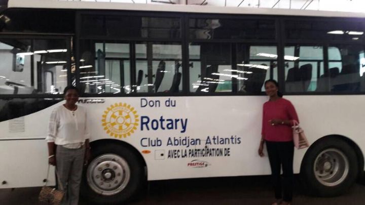 Don d’un car au CESEH de Yopougon: Le Rotary Club Abidjan Atlantis tient ses promesses