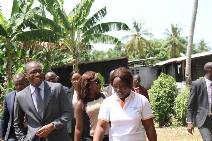 Emploi Jeunes et Insertion : Hortense ouvre son espace gastronomique au ministre Sidi Touré