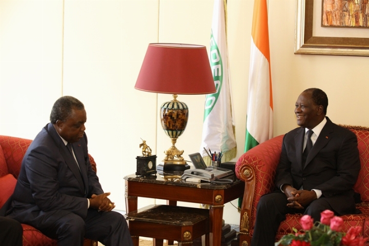 Un émissaire du Président camerounais reçu par Ado