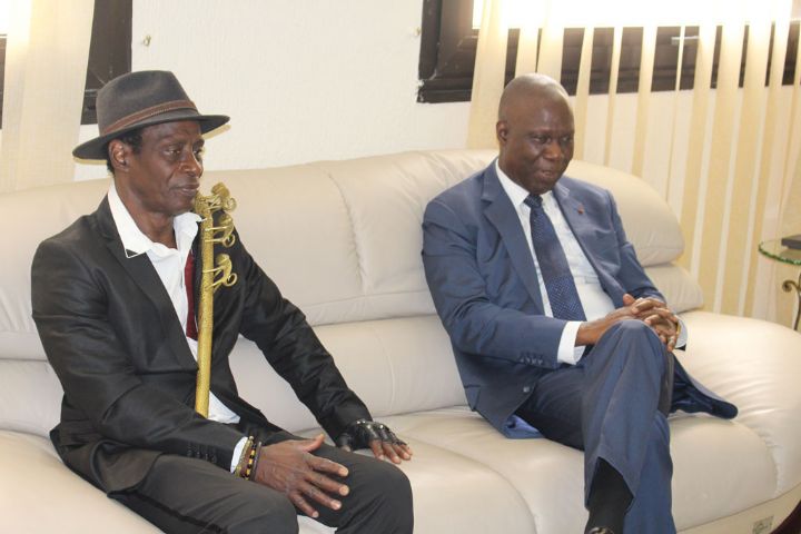 Sidiki Bakaba reçu en audience par le ministre de la Culture