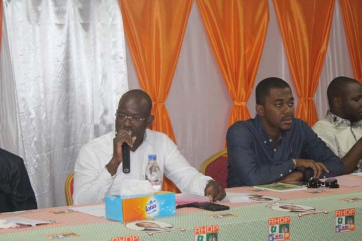 Politique/ Dah Sansan: 