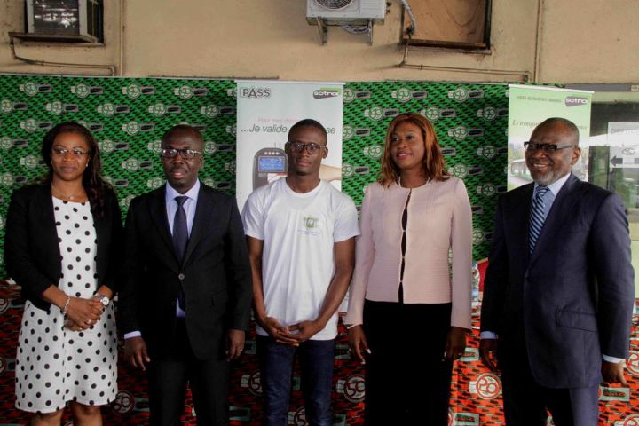 Journée internationale du volontariat: La jeunesse ivoirienne invitée à s’engager dans des actions communautaires