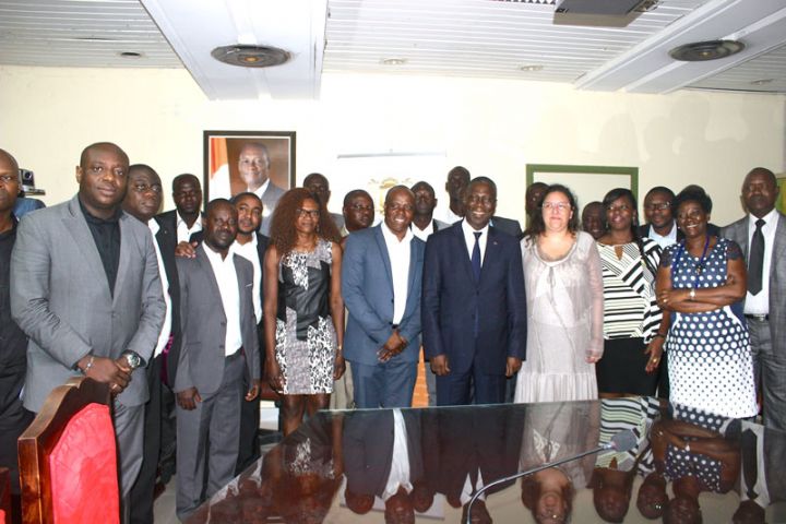 Nouvel an: Magic System et le comite d’organisation du FEMUA présentent leurs vœux au ministre de la culture et de la francophonie