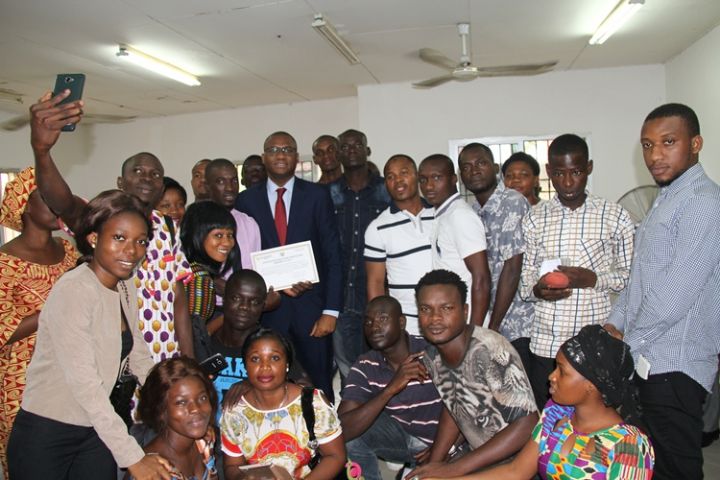 Autonomisation des Jeunes : Sidi Touré présente les offres de l’AEJ aux jeunes d’Attecoubé