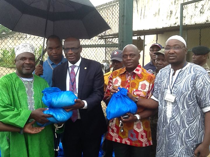 Fête de Ramadan: les pensionnaires de la Maca reçoivent des vivres