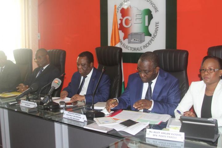 Côte d’Ivoire: l’opposition réclame une refonte de la CEI