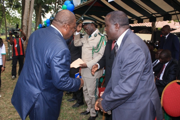 Cérémonie d’échanges de vœux entre le Ministre des Eaux et Forêts, M. Mathieu Babaud Darret et ses collaborateurs.