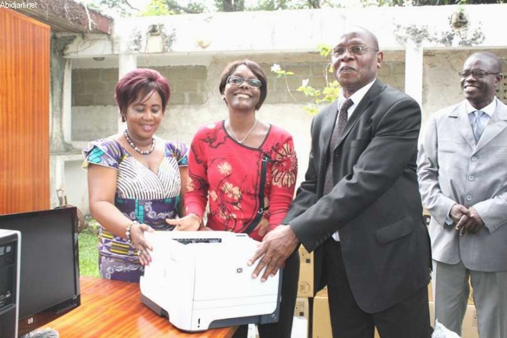 Bonne Gouvernance : Quatre administrations publiques reçoivent du matériel informatique d’une valeur de plus de 344 millions FCFA