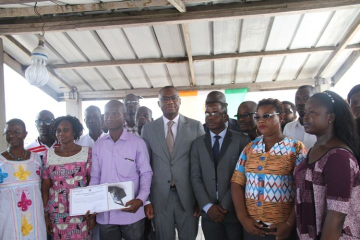 Autonomisation des Jeunes : le ministre Sidi Touré honore l’association « La Voix du Peuple »