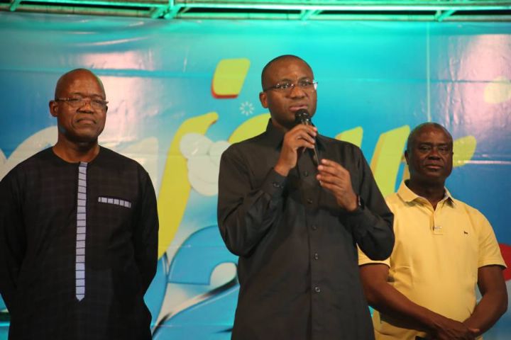 Divertissement : Le ministre Sidi Tiémoko Touré offre 