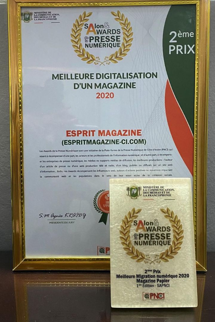 Awards de la presse numérique : Esprit Magazine remporte le  2e prix dans la catégorie « Meilleure digitalisation d’un magazine »