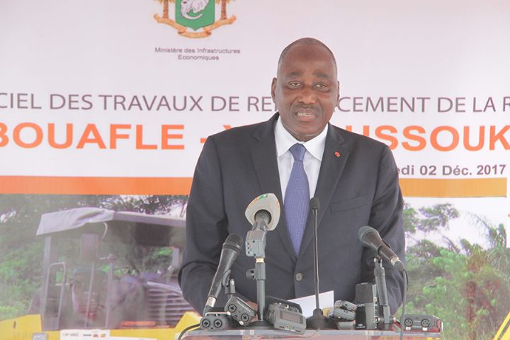 Lancement des travaux de réhabilitation de l’axe Daloa-Yamoussoukro: 15 000 personnes se mobilisent pour dire merci à Ouattara
