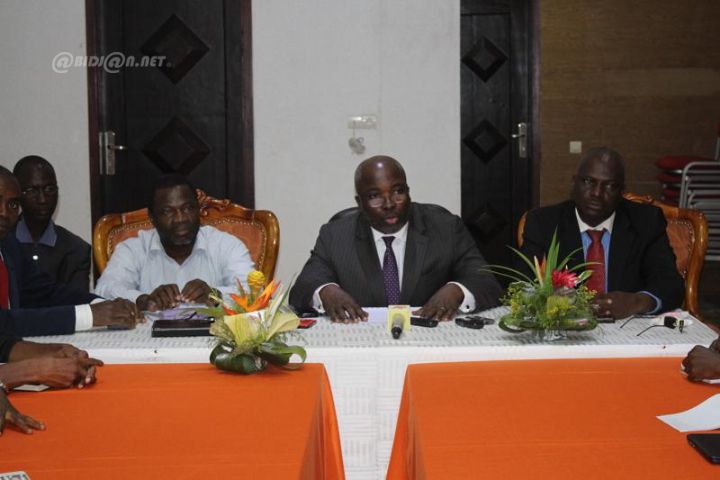 Présidentielle 2015: des candidats (7) exigent la validation par le conseil constitutionnel, des 33 candidatures afin de garantir des élections apaisées