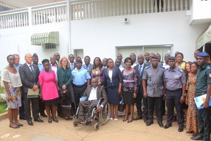Formation des policiers et de gendarmes de Côte d’Ivoire:  Le plaidoyer de la CNDHCI  pour l’enseignement des droits de l’homme dans les académies