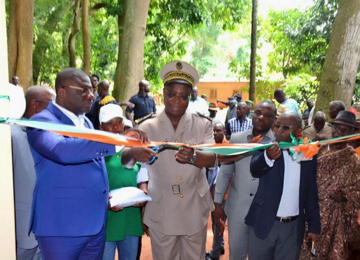 Daloa / Gbétitapea : le ministère du Tourisme réhabilite le préau du village des singes sacrés