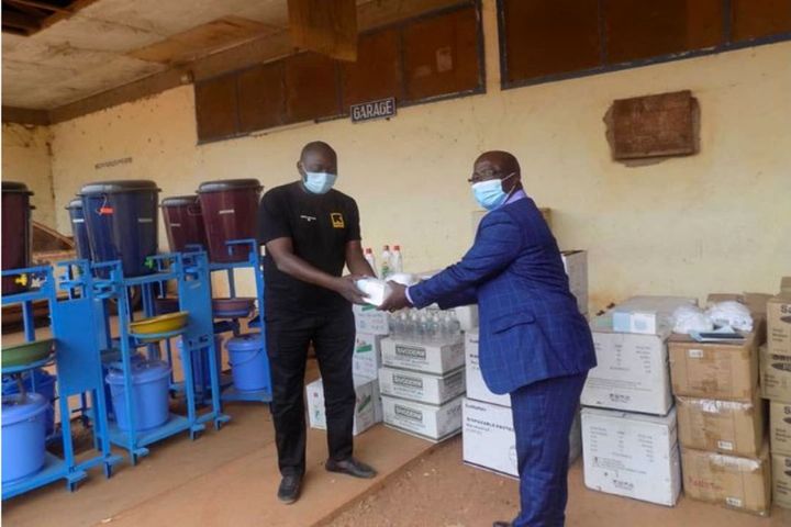 L’IRC remet du matériel de lutte contre le Covid 19 aux districts sanitaires du Poro