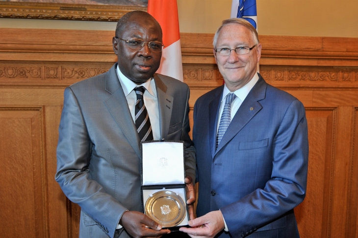 Le maire de Montréal soutient le SNRR pour la création d’un
centre de formation en reinsertion