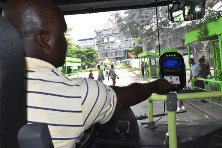 Inclusion financière : la billetterie électronique disponible à la société des transports abidjanais