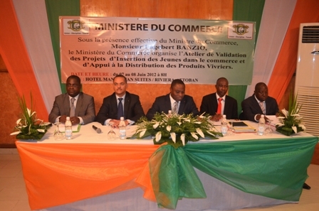 Lutte contre la cherté de la vie : Dagobert Banzio lance les travaux de validation des Projets d’insertion des jeunes dans le Commerce et d’Appui  à la Distribution des Produits Vivriers