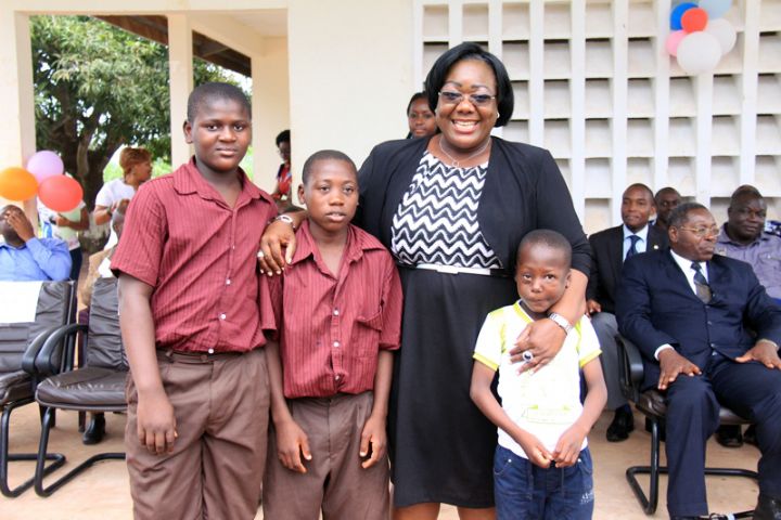 JEA 2015 : La ministre Anne Ouloto aux côtés des enfants du Centre de resocialisation de Dabou