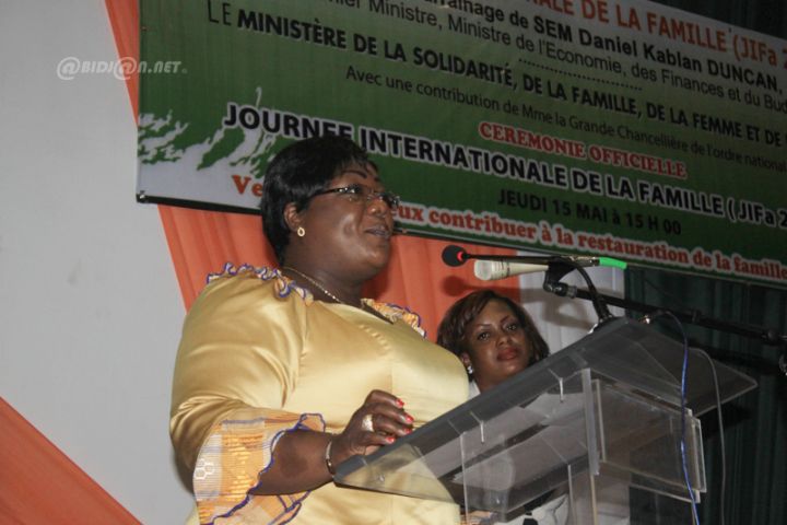 Journée internationale de la Famille (JIFA) 2014 – Anne Oulotto appelle à la restauration morale, psychologique, sociale et économique de la Famille Ivoirienne
