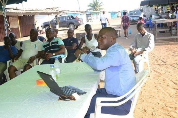 Participation citoyenne et politique des jeunes/Élection législative: Jean-Louis Boua reçoit la bénédiction de ses parents et amis depuis son quartier d’enfance