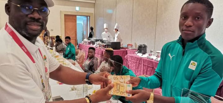 JO 2021/ Football: Après le nul contre le Brésil, le Ministre Danho exhorte les joueurs à continuer sur leur lancée