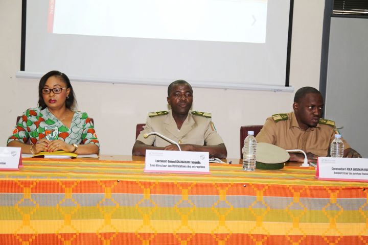 Coopération Douane- Secteur Privé : la notion de droit de visite et de droit de communication expliquée aux opérateurs économiques