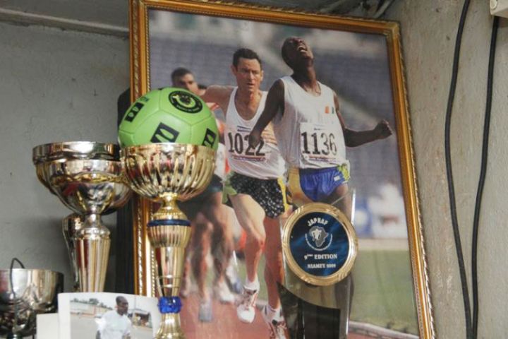 L’Ivoirien Oumar Koné, l’athlète le plus médaillé au monde malgré un bras amputé (Portrait)