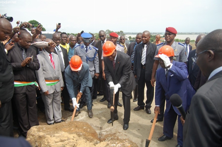 Troisième pont, pont de Jacqueville, autoroute Abidjan-Grand Bassam… : Ouattara est sur les chantiers de la Côte d’Ivoire et non de Gbagbo