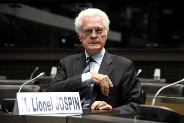 France : Lionel Jospin prête serment au Conseil constitutionnel